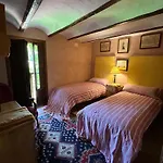 La Casa Del Bosque Cabra de Mora
