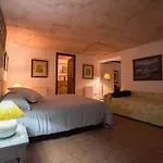 木屋 La Casa Del Bosque Cabra de Mora