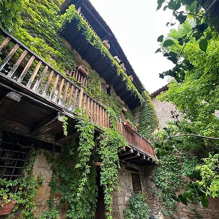 La Casa Del Bosque Cabra de Mora