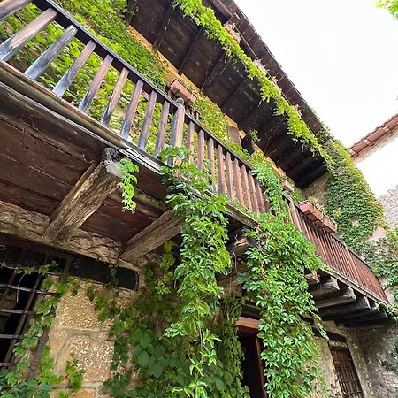 La Casa Del Bosque * Cabra de Mora