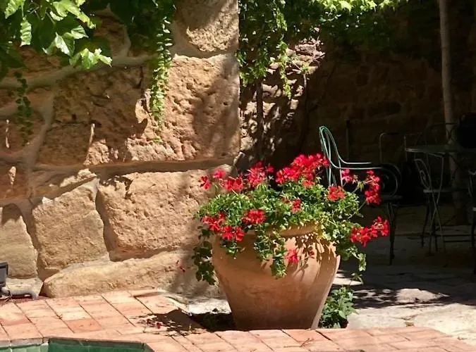 La Casa Del Bosque * Cabra de Mora