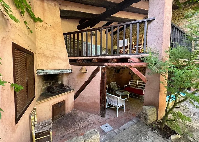 Chalet La Casa Del Bosque Cabra de Mora